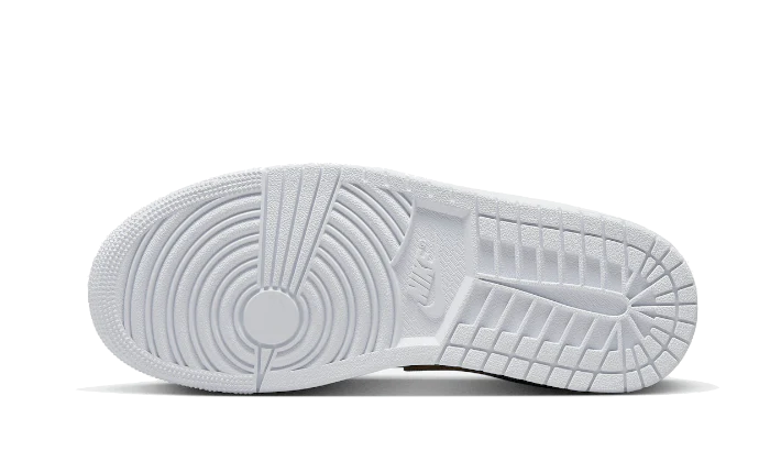 Jordan 1 Low Barely Grape (W)