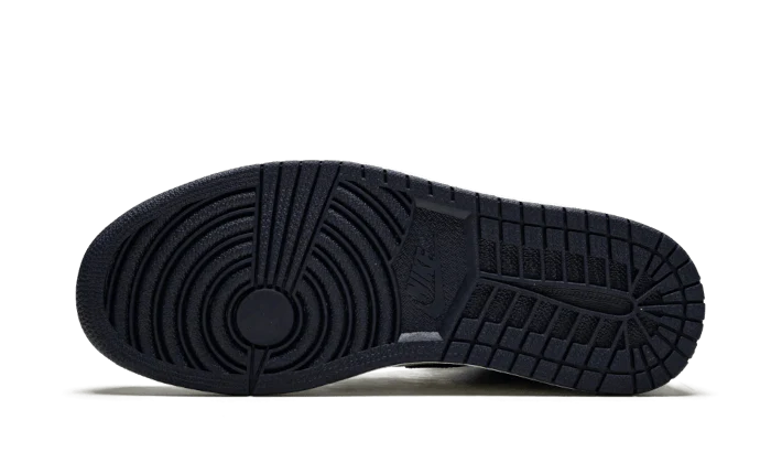 Jordan 1 Retro High Obsidian UNC