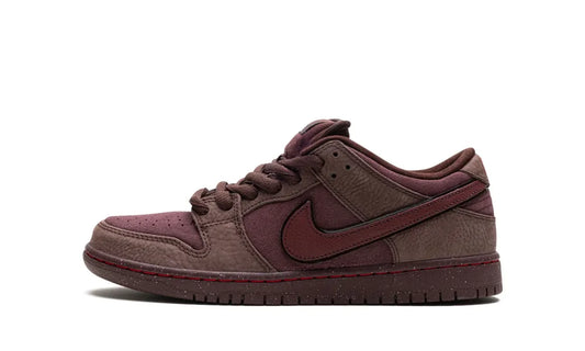 Nike SB Dunk Low City of Love Burgundy Crush